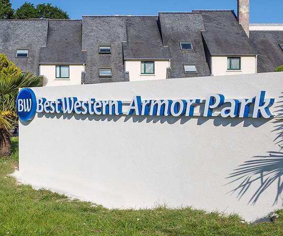 Best Western Armor Park Dinan Brittany Taden Exterior Detail