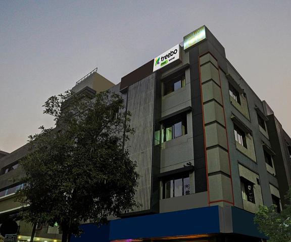 Treebo Trend Wow Gujarat Surat Hotel Exterior