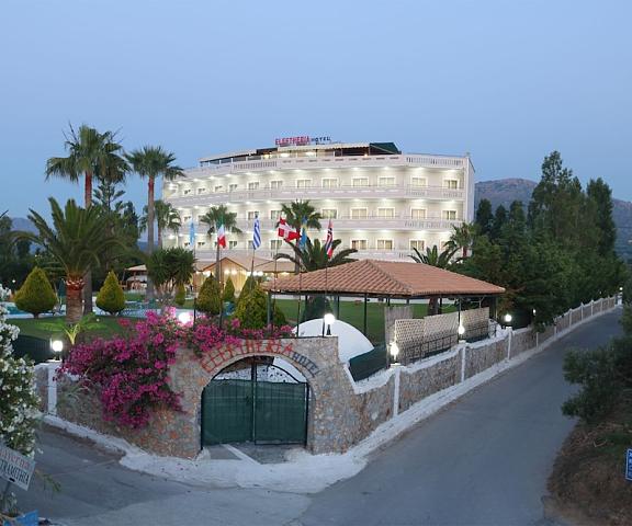 Regina Hotel Crete Island Kissamos Facade