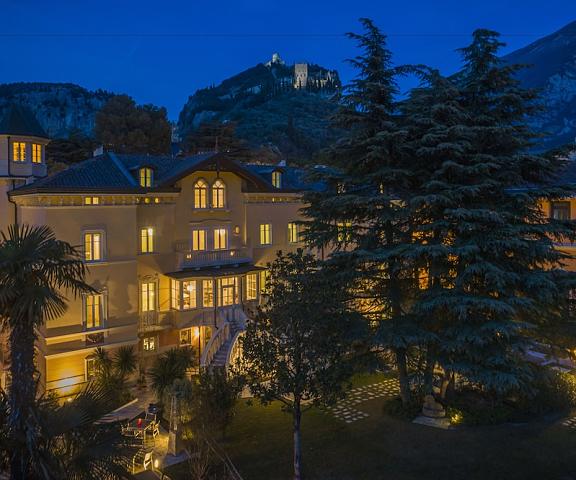 Villa Italia Luxury Suites and Apartments Trentino-Alto Adige Arco Facade