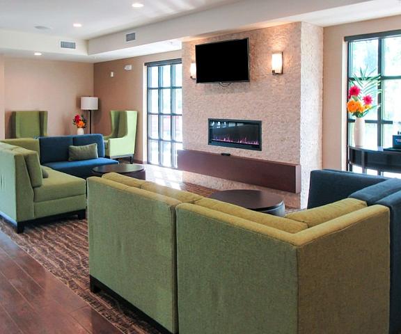 Comfort Inn & Suites Pennsylvania Gap Lobby