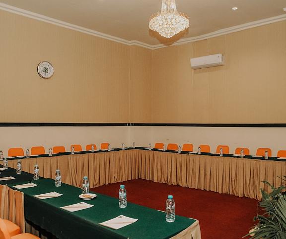Grand Q Hotel Gorontalo null Gorontalo Meeting Room