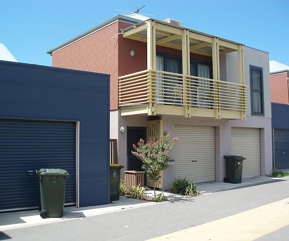 Harbourside Terraces New South Wales Wickham Facade