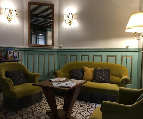 The Old Hotel Ravel Auvergne-Rhone-Alpes Clermont-Ferrand Lobby