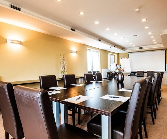 Hotel Comfort with free wellness and fitness Centrum null Nitra Meeting Room