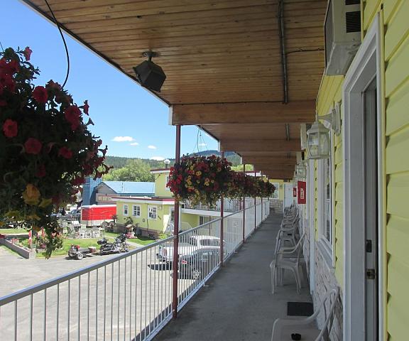 Travellers Motel British Columbia Cranbrook Exterior Detail