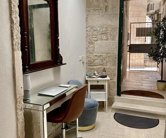 Apartments & Rooms Dujam Split-Dalmatia Split Reception