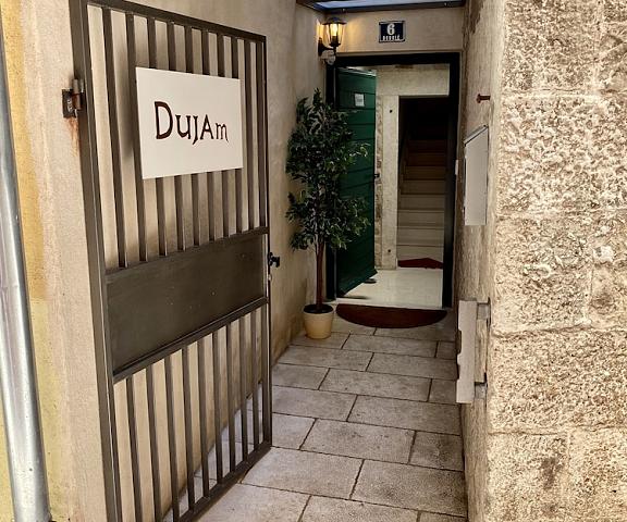 Apartments & Rooms Dujam Split-Dalmatia Split Reception
