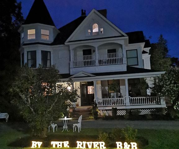 By The River Bed&breakfast New Brunswick Fredericton Facade