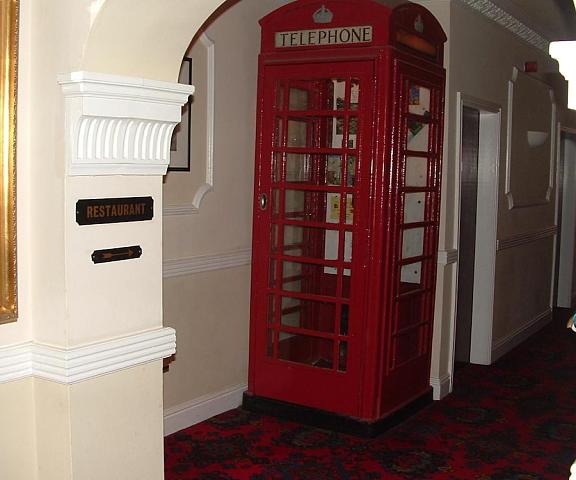 The Waverley Hotel England Crewe Interior Entrance