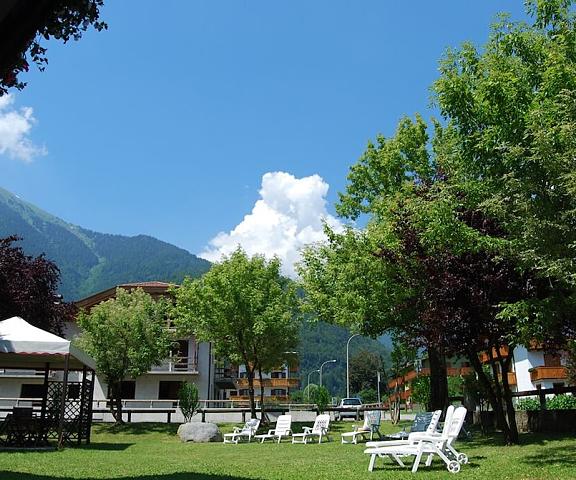 Hotel Quadrifoglio Trentino-Alto Adige Pinzolo Exterior Detail