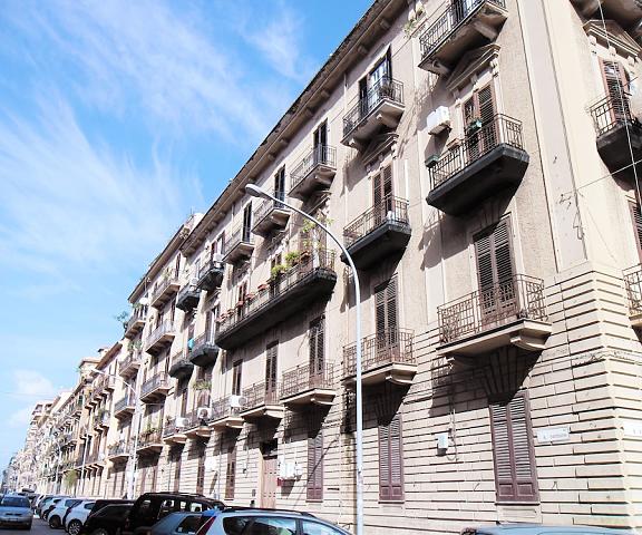 Le vie del Centro Sicily Palermo Exterior Detail