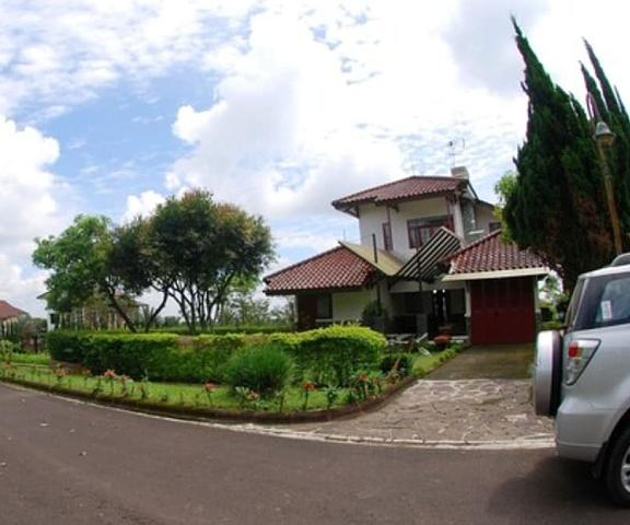 Villa ChavaMinerva Bata - Ciater West Java Ciater Facade