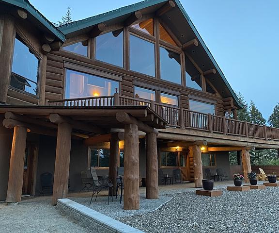 Spirit Lodge at Silverstar British Columbia Vernon Facade