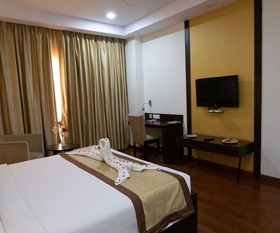 Hotel Hyphen Premier Uttar Pradesh Meerut Room