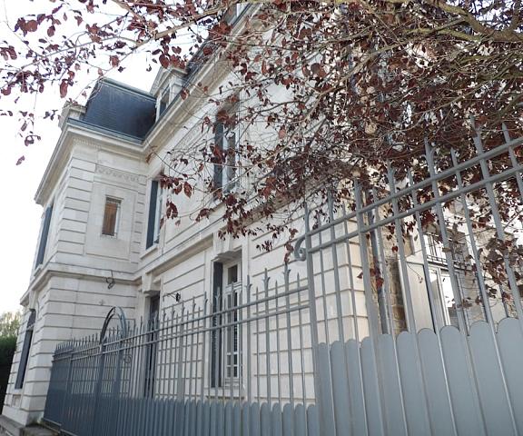 La Maison Blanche – Appart’hôtels climatisés de charme Chic et Cosy – Centre-ville Nouvelle-Aquitaine Limoges Exterior Detail