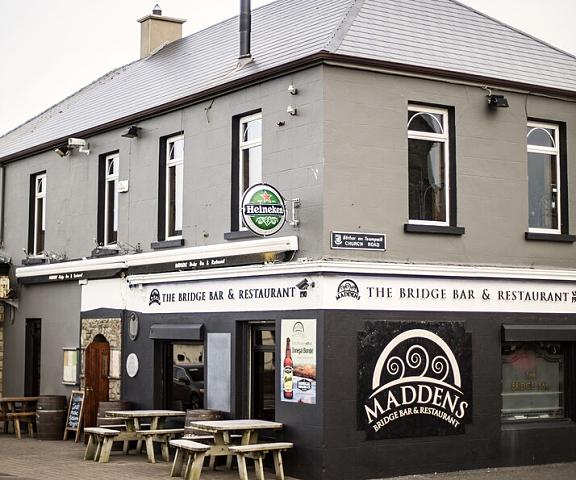 Maddens Bridge Bar & Guesthouse Donegal (county) Bundoran Exterior Detail