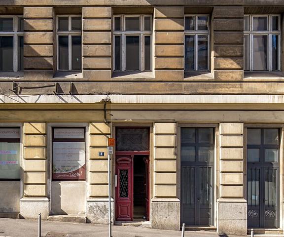Saint Vitus Apartments with balcony Primorje-Gorski Rijeka Entrance