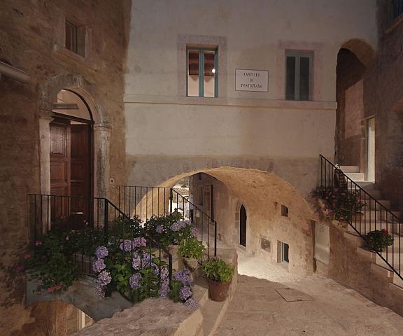 Castello di Postignano Relais Umbria Sellano Exterior Detail