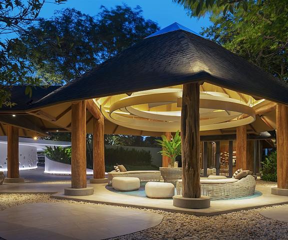 Mercure Rayong Lomtalay Villas & Resort Rayong Province Klaeng Reception