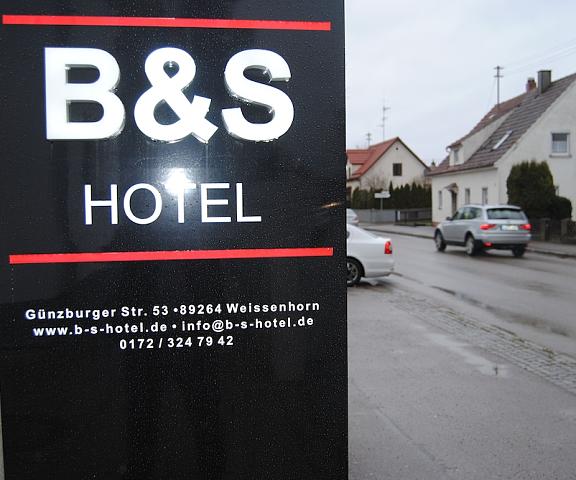 B&S Hotel Bavaria Weissenhorn Exterior Detail