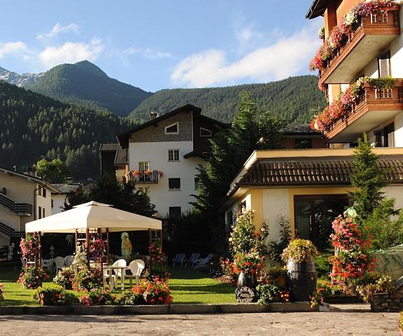 Hotel Posta Lombardy Aprica Exterior Detail