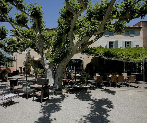 Hotel Restaurant La Ferme Provence - Alpes - Cote d'Azur Avignon Exterior Detail