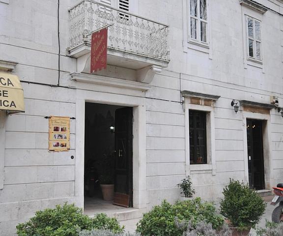 Palace Derossi Split-Dalmatia Trogir Exterior Detail