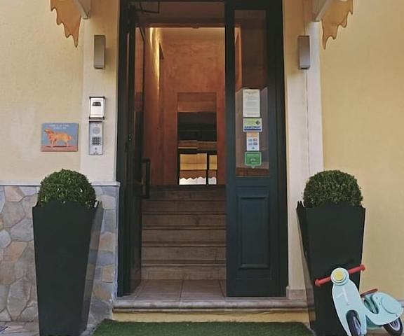 Residence Conchiglia Aparthotel Liguria Alassio Entrance