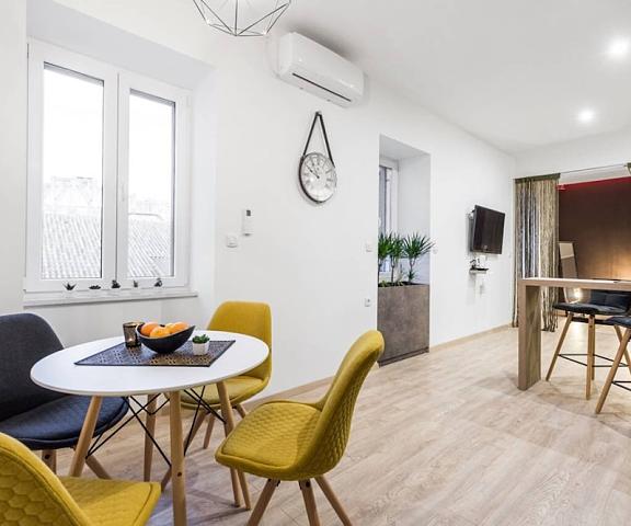 Apartments Kappa Primorje-Gorski Rijeka In-Room Dining