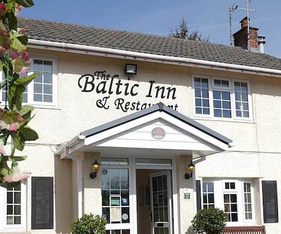 The Baltic Inn Wales Llanelli Entrance