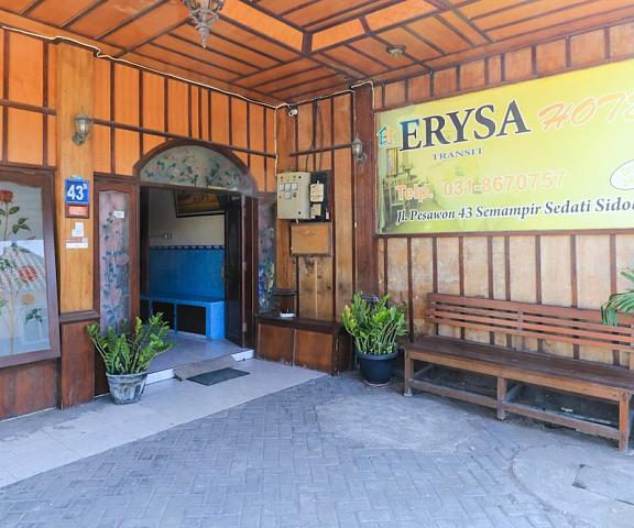 Erysa Hotel East Java Sidoarjo Interior Entrance
