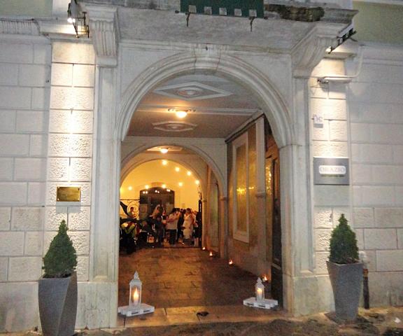 Hotel Orazio Basilicata Venosa Entrance
