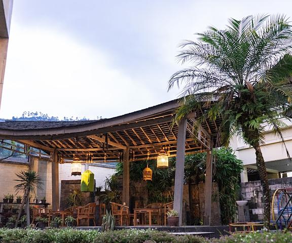 Saung Balibu Hotel West Java Lembang Garden