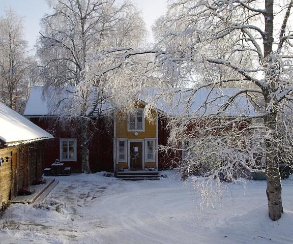 LAURI Historical Log House Manor Rovaniemi Rovaniemi Facade