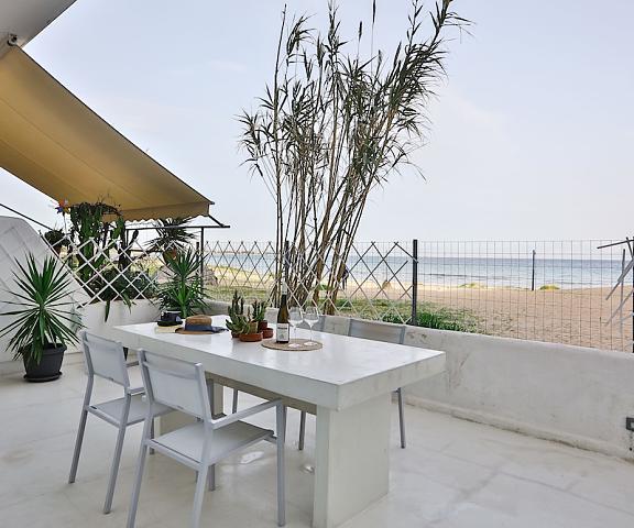 Penthouse & Apartments by the Sea near Airport Attica Spata-Artemida Terrace
