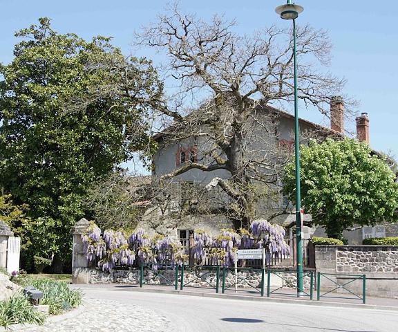 Le Clos de la Muse Nouvelle-Aquitaine Saint-Junien Entrance