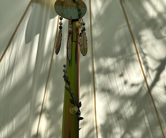 Spacious Bell Tent at Herigerbi Park, Lincolnshire England Grantham Interior Entrance