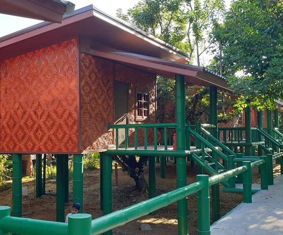 The royal bamboo lodge Surat Thani Phanom Exterior Detail