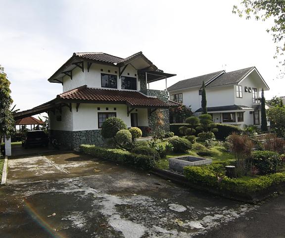 Villa ChavaMinerva Dima - Ciater West Java Ciater Facade
