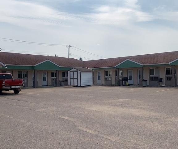 Centre Suites Inns Motel Alberta Bonnyville Facade