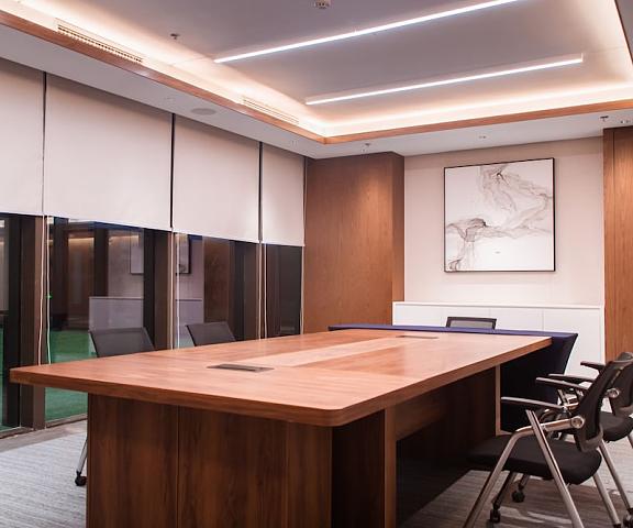Howard Johnson by Wyndham Optics Valley Residence Wuhan Hubei Wuhan Meeting Room