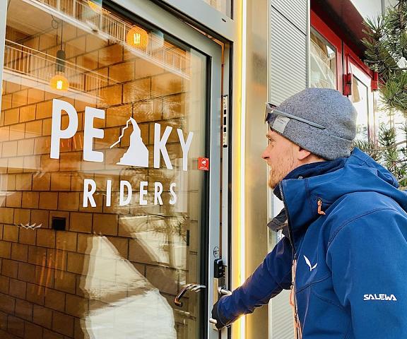 Peaky Riders Self Check-in Hotel Valais Zermatt Facade