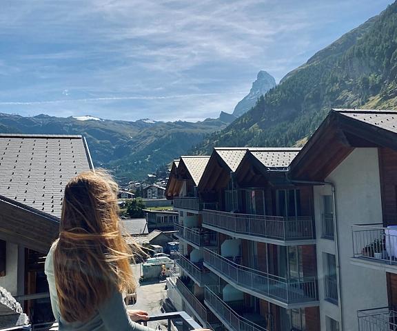 Peaky Riders Self Check-in Hotel Valais Zermatt View from Property