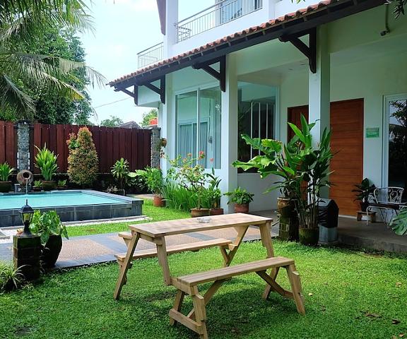 Villa Prambanan Jogja with Private Swimming Pool by Simply Homy null Prambanan Exterior Detail