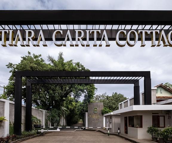Mutiara Carita Cottages Banten Carita Entrance