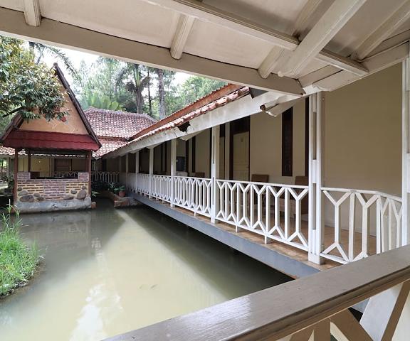 Kampung Pa'go Resort Hotel West Java Pasirjambu Interior Entrance