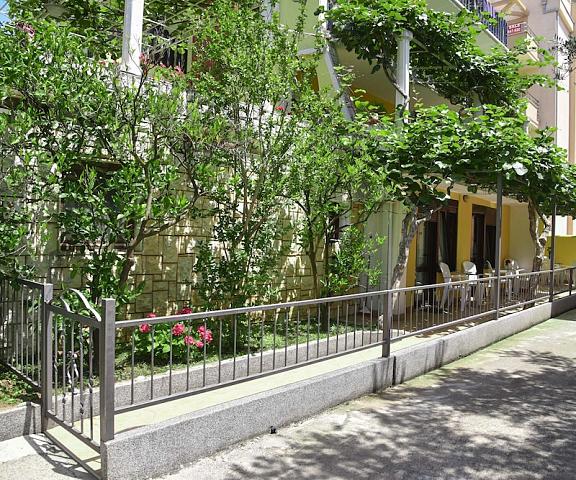 Apartments Calenic null Petrovac Terrace