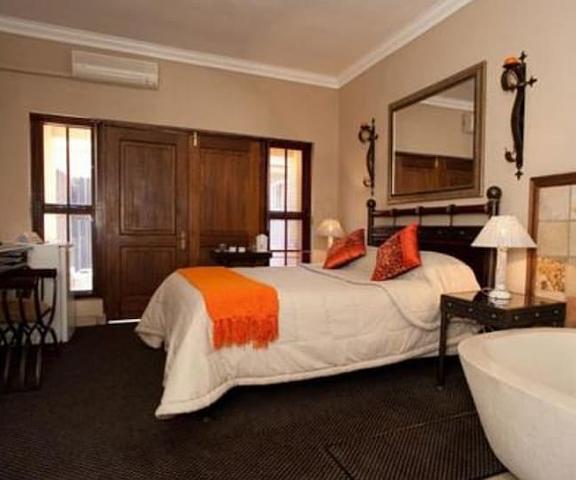 Rise and Shine Lodge Free State Bloemfontein Room