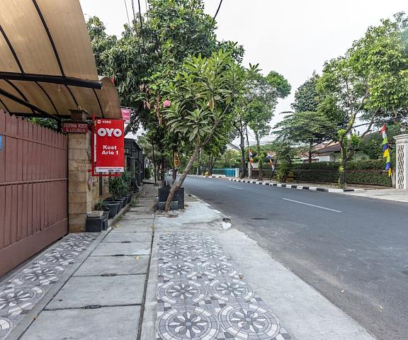 OYO 1082 Kost Arie 1 West Java Jakarta Facade